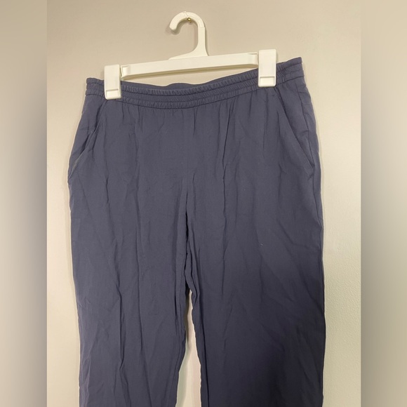 Theory NWOT Navy Viscose Lightweight Urban Pull on Dressy Pants Sz M Designer - Picture 2 of 8